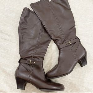 Comfortview Eloise Brown Knee High Boots Size 9.5WW